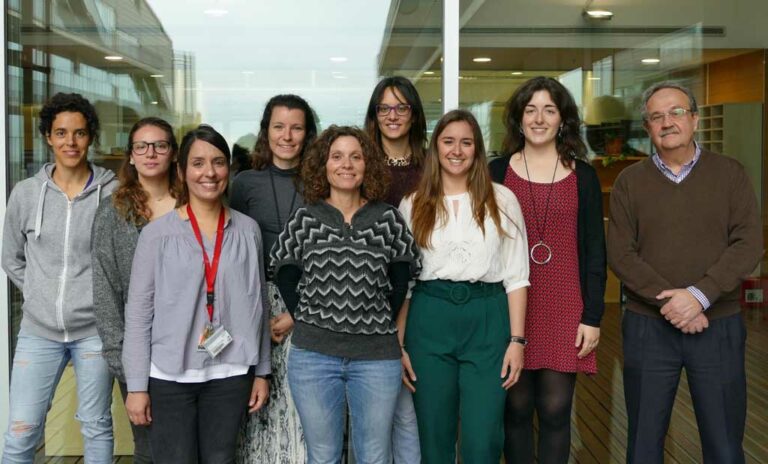 Un estudi valida una nova teràpia en el tractament amb immunoteràpia d’un dels càncers de mama més agressius