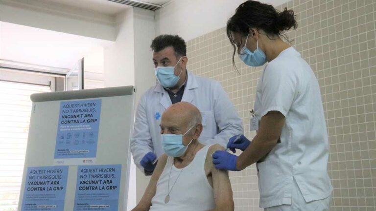 Salut inicia la campanya de vacunació de la grip amb l’objectiu d’arribar al 75% de la població d’edat avançada
