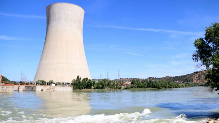 ACTUALIZACIÓ:Almenys quatre ferits per inhalació de diòxid de carboni en un incident a la nuclear d’Ascó fora de la zona radiològica