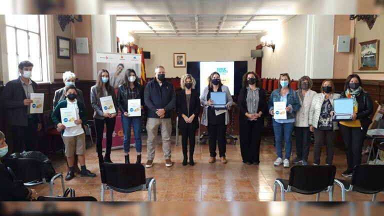 L’Ajuntament de Tortosa entrega els premis del primer concurs d’aparadors en el marc del programa Sempre Acompanyats