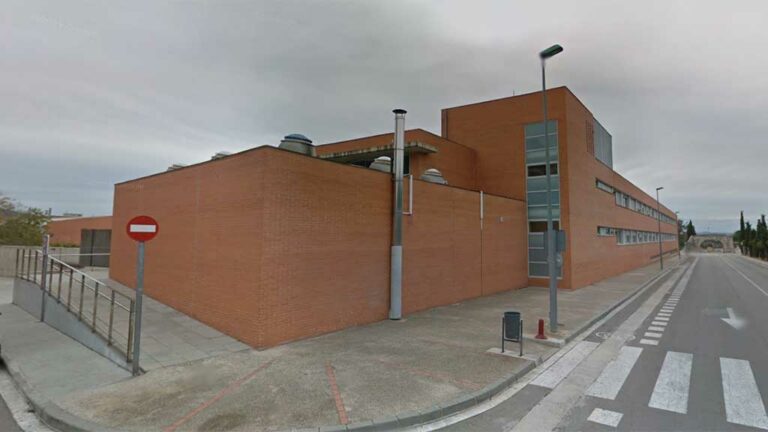 Els 400 alumnes confinats pel brot de covid-19 a l’escola de Roquetes comencen a tornar a classe aquest dijous