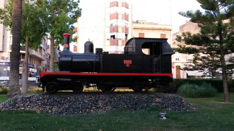 La Generalitat declara Bé Cultural d’Interès Nacional la locomotora del parc Teodor González de Tortosa