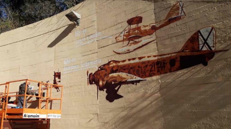 Tortosa amplia els murals d’art urbà amb una nova obra de l’artista Roc Blackblock a l’entorn del refugi antiaeri