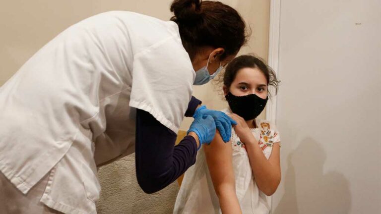 56.371 dosis administrades contra la covid-19 en les darreres 24 hores