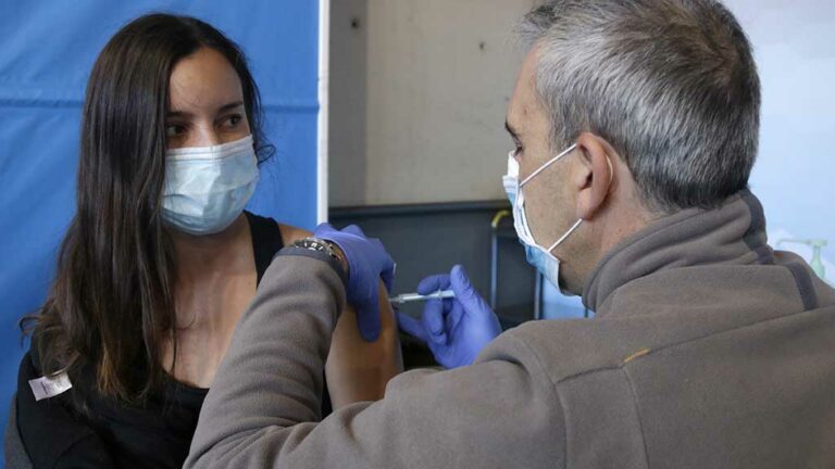 63.960 dosis de vacunes administrades contra la covid-19 en les darreres 24 hores