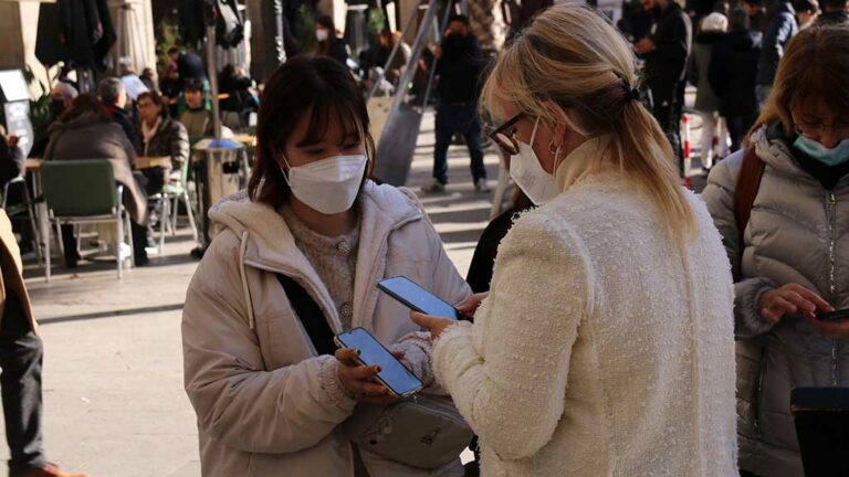 Campins es mostra contrària a relaxar mesures en la situació actual i creu que no és el moment d’eliminar el passi covid