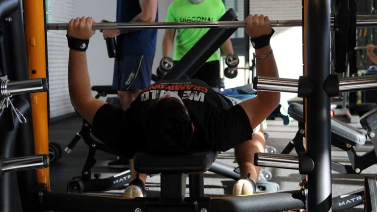 Els gimnasos celebren la retirada del passaport covid però asseguren que els costarà molt recuperar els clients perduts