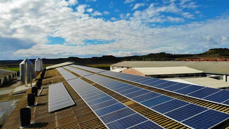 Flix ultima la constitució de la primera comunitat energètica municipal de les Terres de l’Ebre