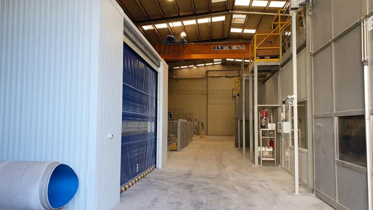 L’empresa Amiblu inverteix tres milions d’euros en la seua planta de Camarles
