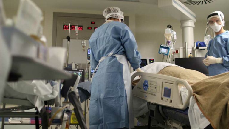 Trilla diu que el prudent és mantenir les restriccions i alerta de la manca de personal als hospitals per la covid