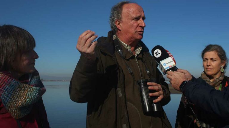 Les salines de la Trinitat mostren el projecte del futur pantalà a grups ecologistes per conèixer la seva opinió