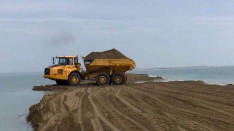 El Govern lamenta que el Ministeri posposi a la tardor les obres per reforçar el litoral del delta de l’Ebre