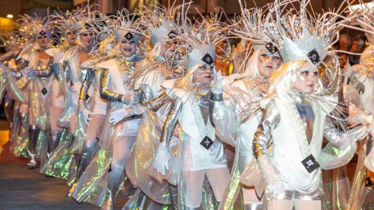 L’Ajuntament d’Amposta suspèn el carnaval davant de l’augment de positius de covid-19