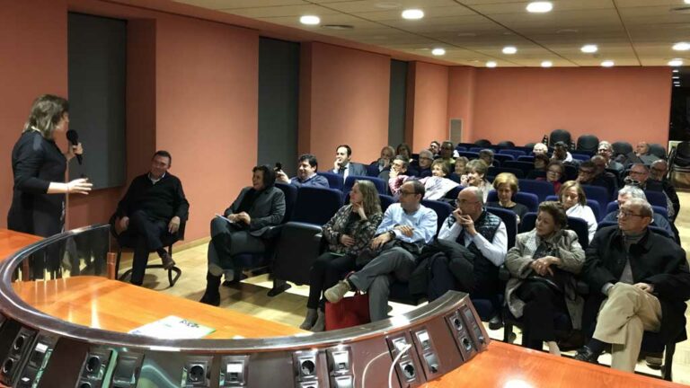 La fira de l’oli i la garrofa de Jesús inicia el Cicle de Conferències amb la reforma de la PAC en el sector de l’oli d’oliva
