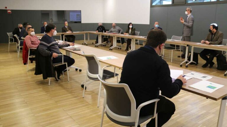 La xarxa pública de fibra òptica arribarà enguany a 21 municipis i 15 polígons industrials més a l’Ebre