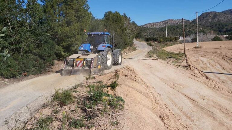 Milloren el ferm de la Via Verda al voltant de l’estació de Xerta