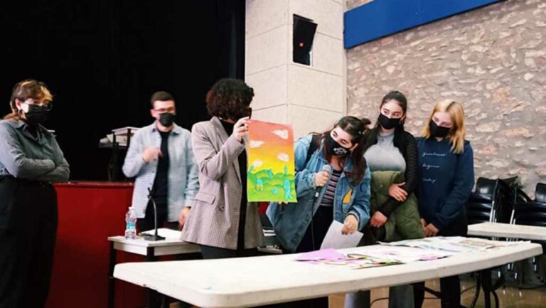 Tres alumnes de l’Institut Ramon Berenguer IV d’Amposta guanyadores del Concurs d’Art del Fòrum Jove