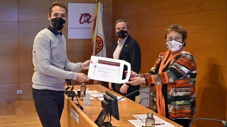 Una aplicació per “enfortir” el voluntariat a Tortosa guanya un dels premis de compromís social de la URV