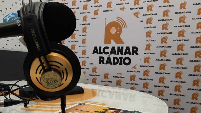 Alcanar Ràdio estrena nous programes conduïts per dones