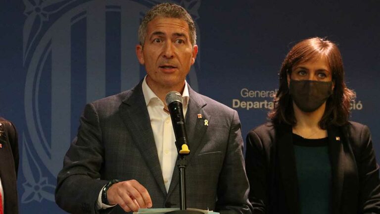Cambray anuncia que els centres que ho vulguin podran continuar aplicant els currículums actuals el curs vinent