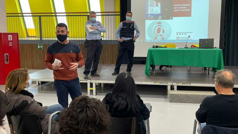 Deltebre organitza una conferència a càrrec dels Mossos d’Esquadra sobre el ciberassetjament entre el jovent