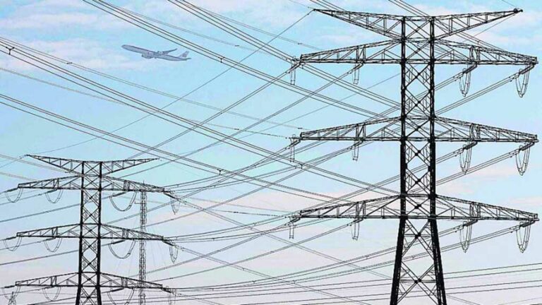 La Moncloa planteja als grups polítics diverses fórmules per una rebaixa del preu de l’energia