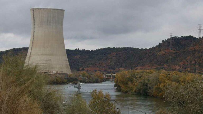 L’energia nuclear genera el 58,7% de l’electricitat produïda el 2021 a Catalunya, la dada més alta en 10 anys