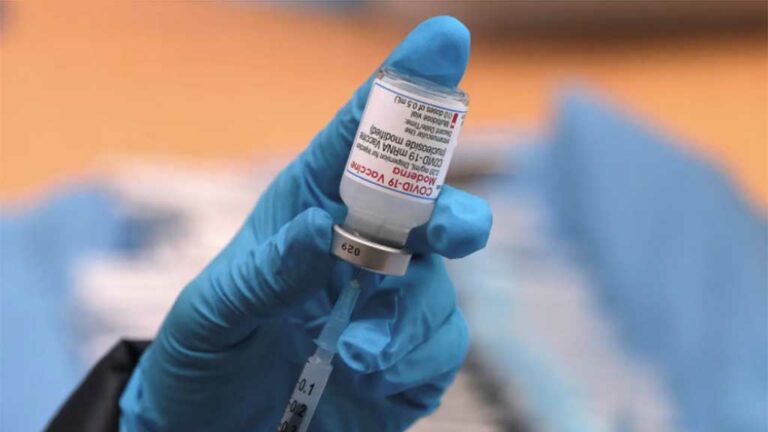 Sanitat comprarà 344.000 tractaments de l’antiviral de Pfizer contra la covid-19