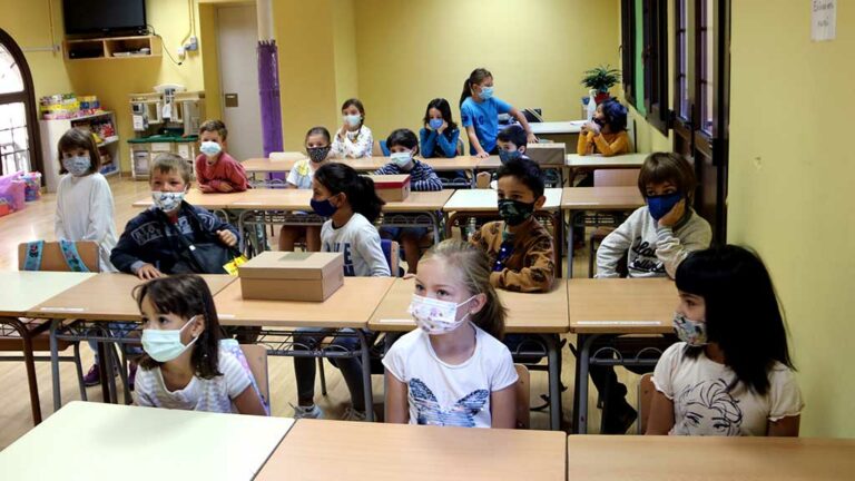 El DOGC publica la retirada de la mascareta per als alumnes de primària i secundària