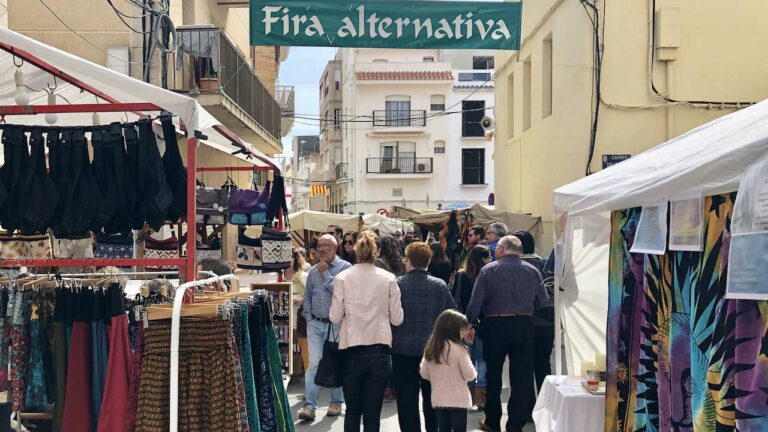 Arriba la Fira Alternativa de l’Ametlla de Mar