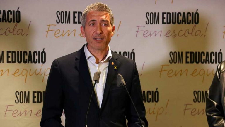 Cambray nega que la proposició per modificar la Llei de Política Lingüística obri la porta al castellà com a vehicular