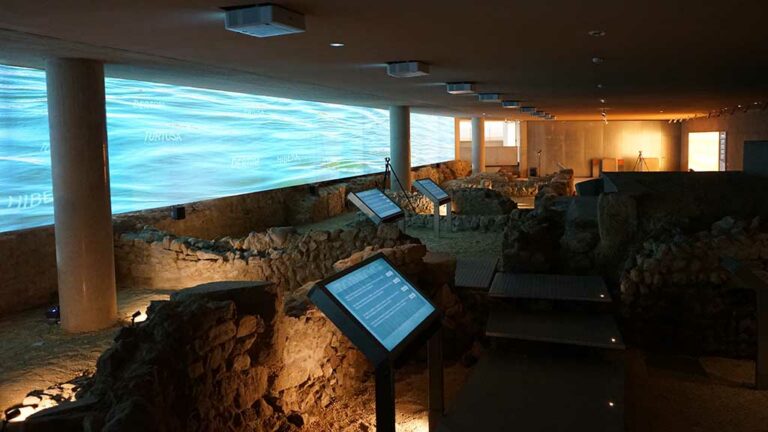 Tortosa obre les portes de l’Espai Cota Zero per passejar entre quinze segles d’història