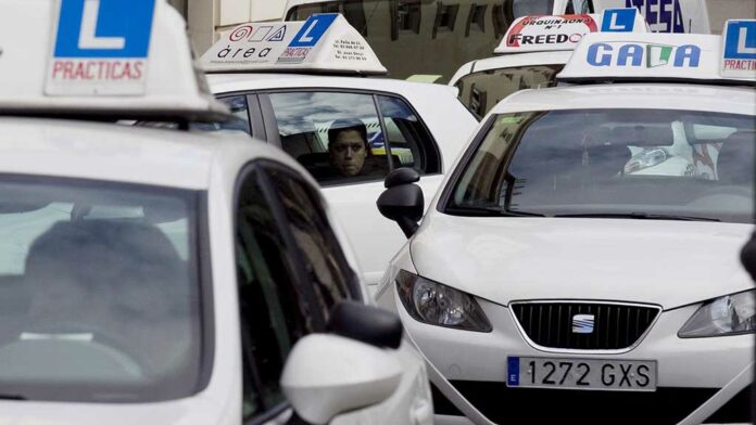 La UGT alerta que falta personal a la DGT a Tarragona i tem retards en els exàmens de conduir a curt termini