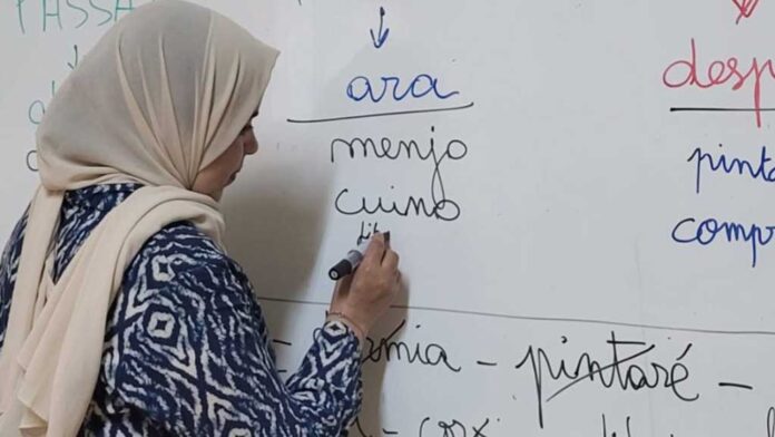 Més de 200 persones participen en formacions en llengua i valors a Amposta