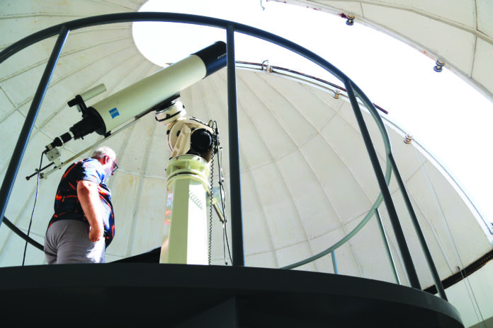Telescopi Zeiss de l'Observatori de l'Ebre, l'aparell que fa fotografies diàries al Sol