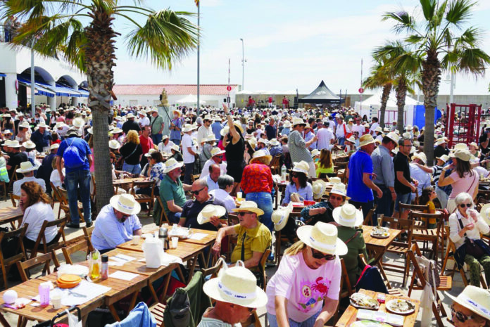 La Diada de l'Ostra, celebrada el passat diumenge, va omplir l'Ampolla d'ambient festiu
