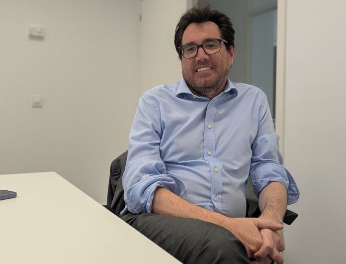 Jaume Baró, en un moment distès durant la conversa