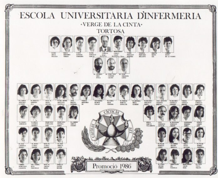 Orla de la primera promoció d’Infermeria.