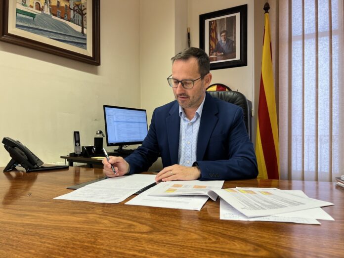 Rubén Biarnés tot i obtindre una victòria clara, va necessitar un soci per a assegurar-se la majoria