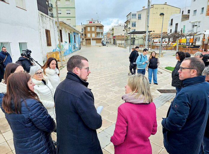 Aixecar la plaça del barranc de Sant Jaume i reordenar la zona costa 2,5 M€