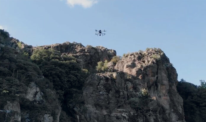Imatge d’un dron dels Agents Rurals en una zona muntanyosa.