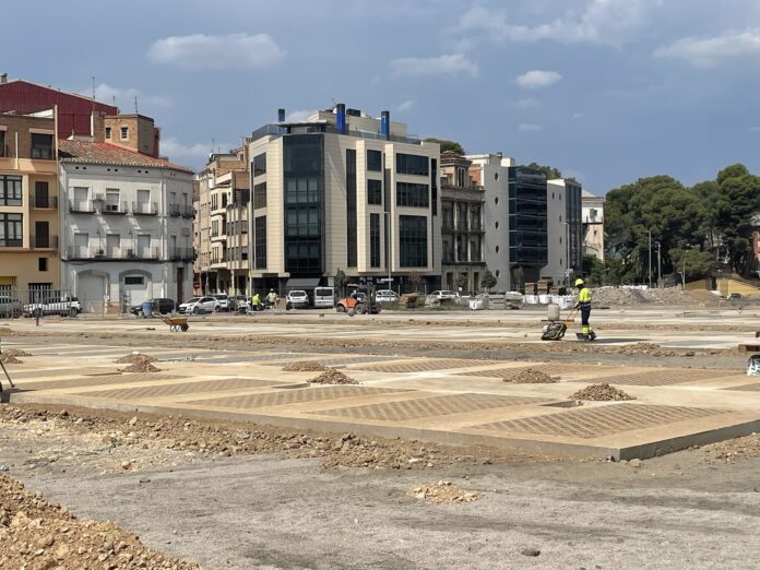 Obres de l'aparcament dels terrenys de Renfe