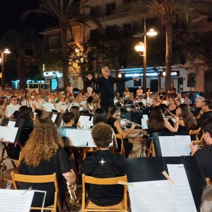 Fotografia d’arxiu d’una edició anterior del Concert per la Ràpita.