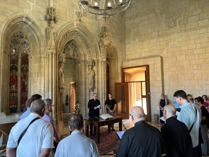 L’acte de jurament dels nous càrrecs se va celebrar divendres a la sala gòtica del palau episcopal