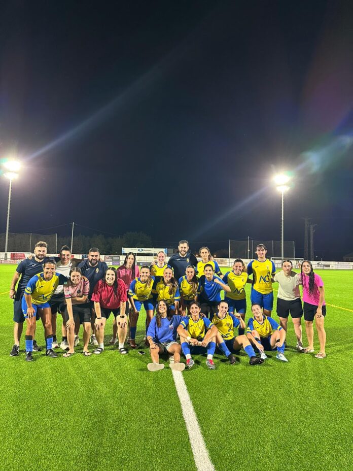 La plantilla de la UE Aldeana després d’un dels partits amistosos de pretemporada